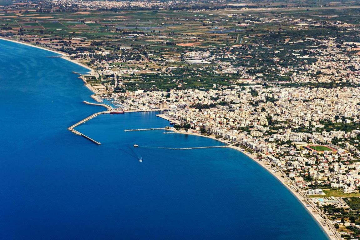 Kalamata Downtown Apartment Екстериор снимка