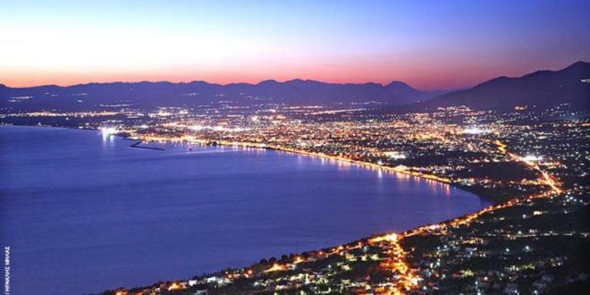 Kalamata Downtown Apartment Екстериор снимка
