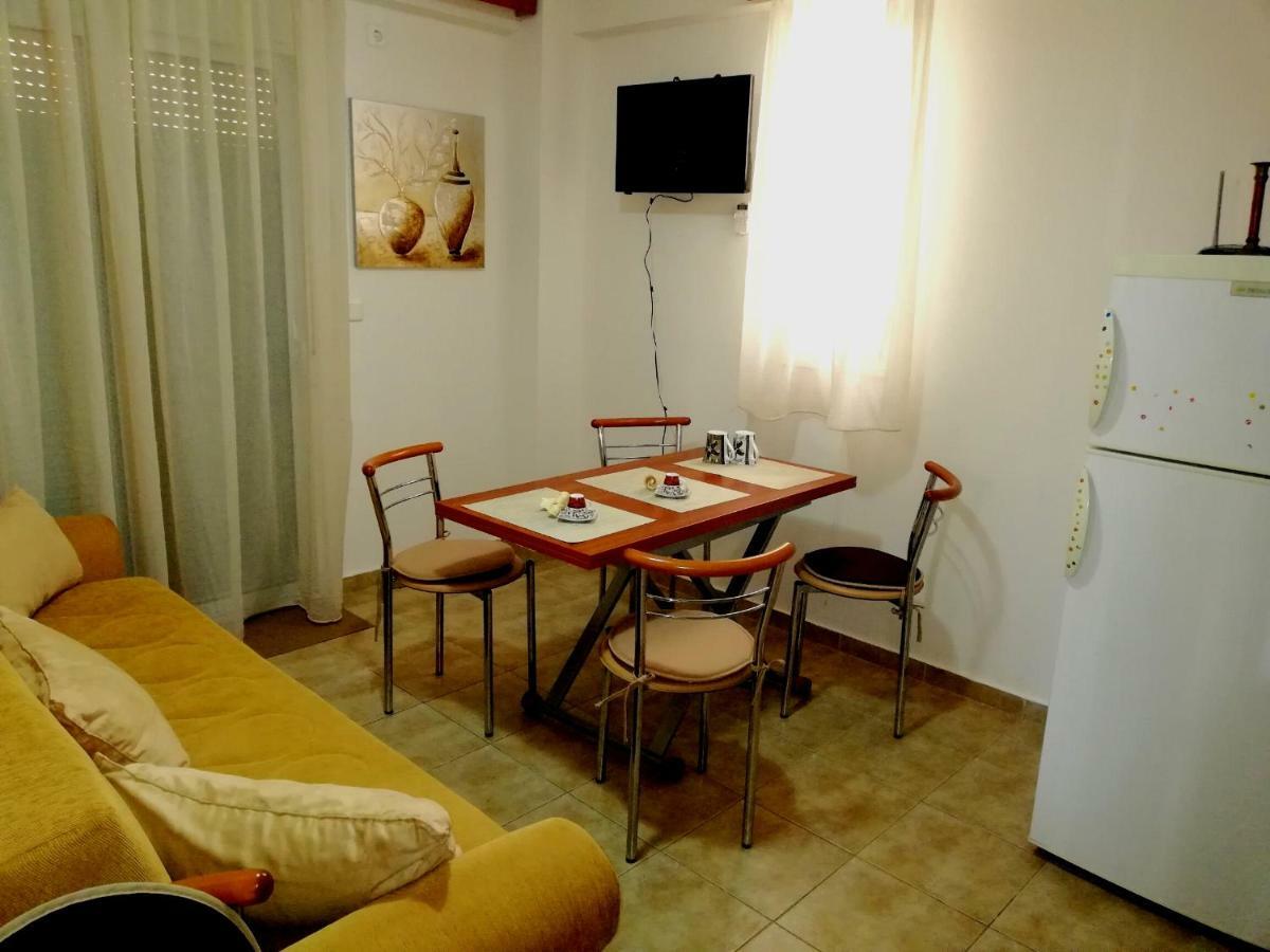 Kalamata Downtown Apartment Екстериор снимка